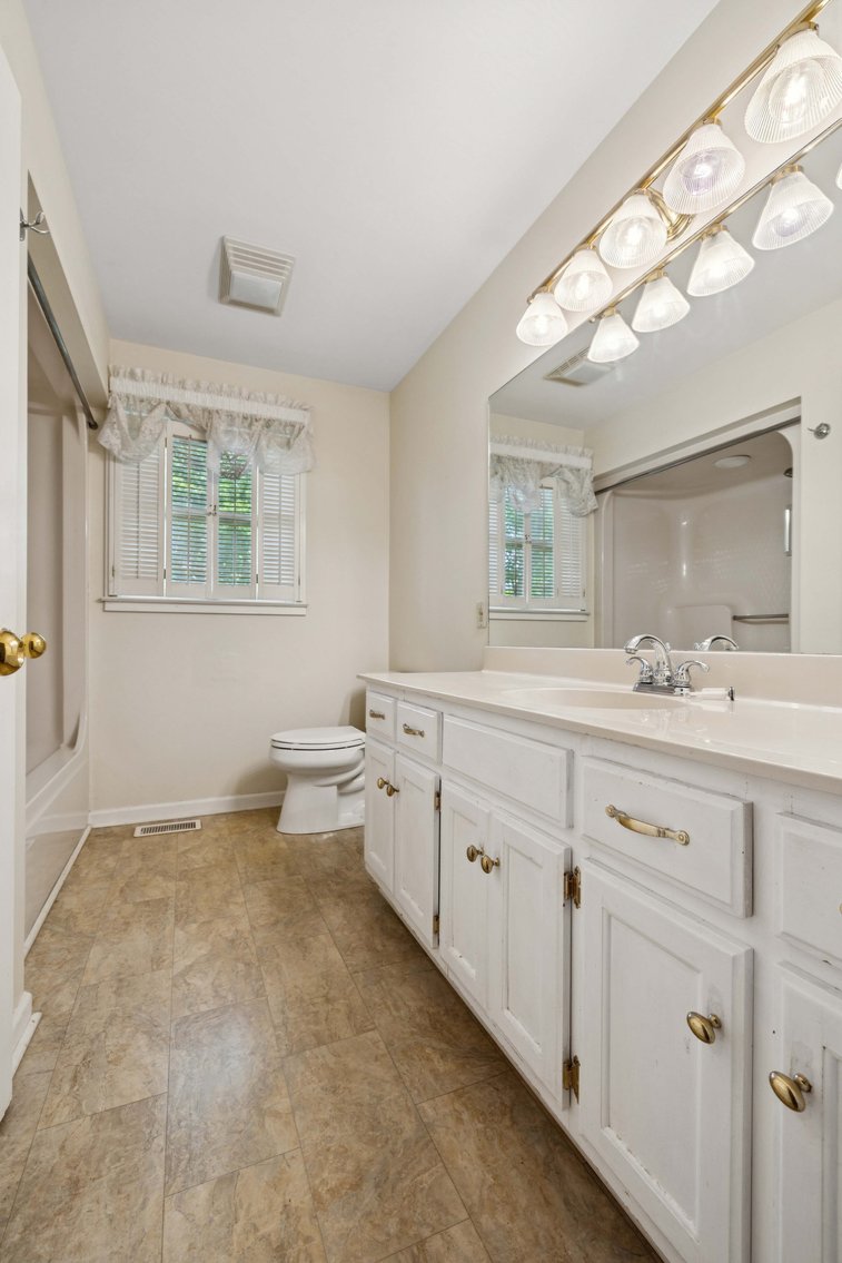 Image for 215 Primrose Lane, Lebanon