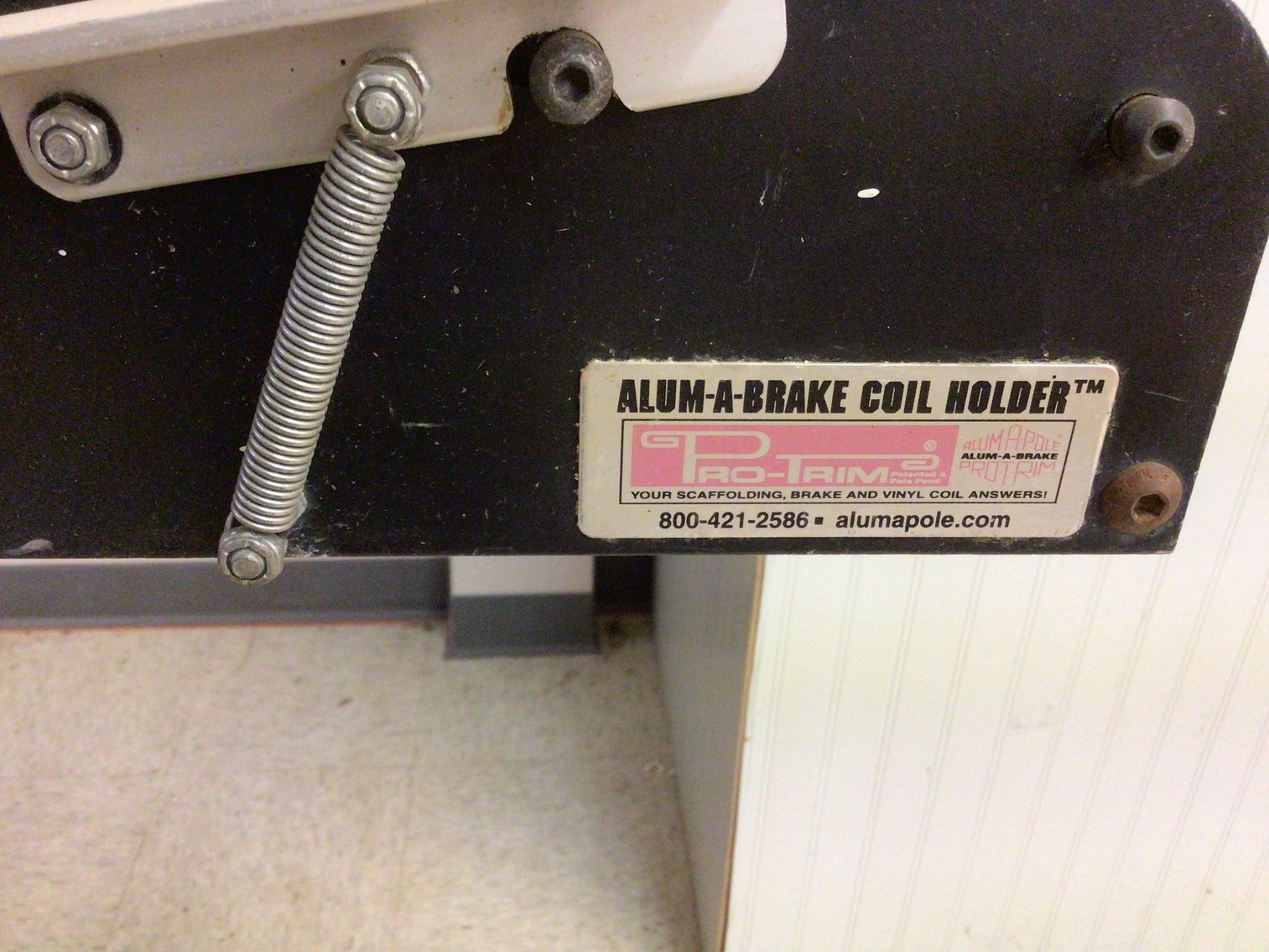 Image for Metal break with 5 boxes of trim coil