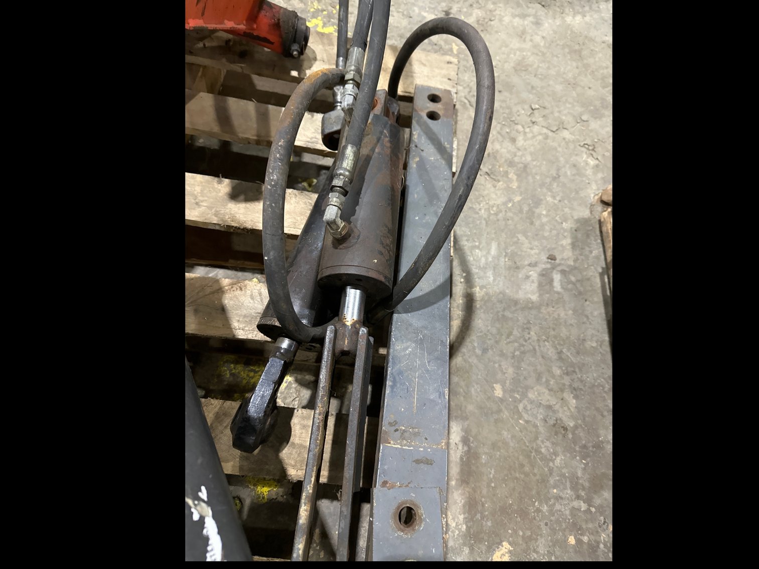 Image for Jacobsen Wing Hydraulic Cylinder 