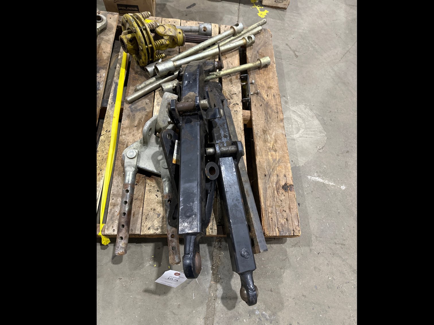 Image for Various Hitch Attachments / Large Brushhog Blade Socket Set