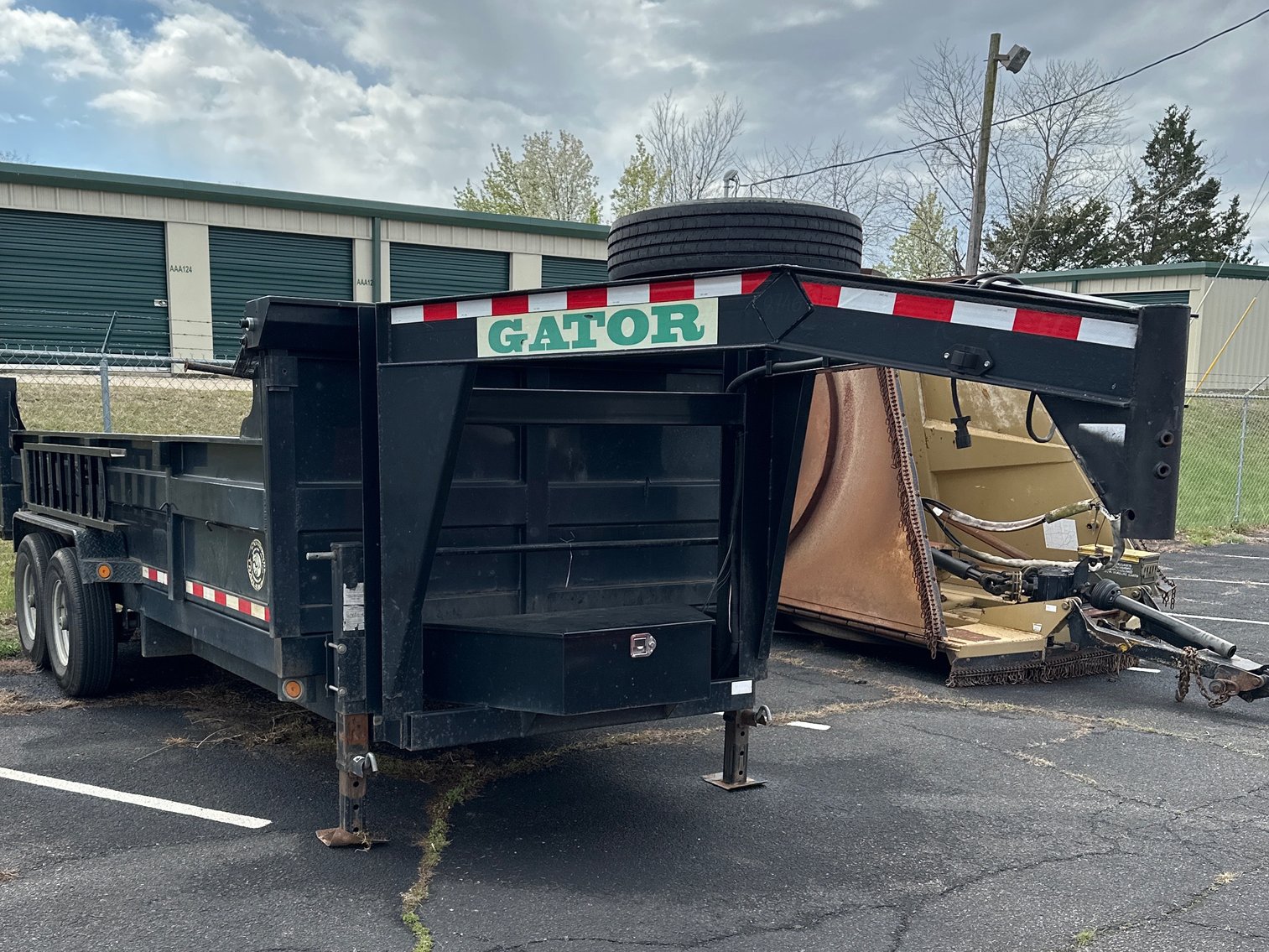 Image for Gator Gooseneck Dump Trailer