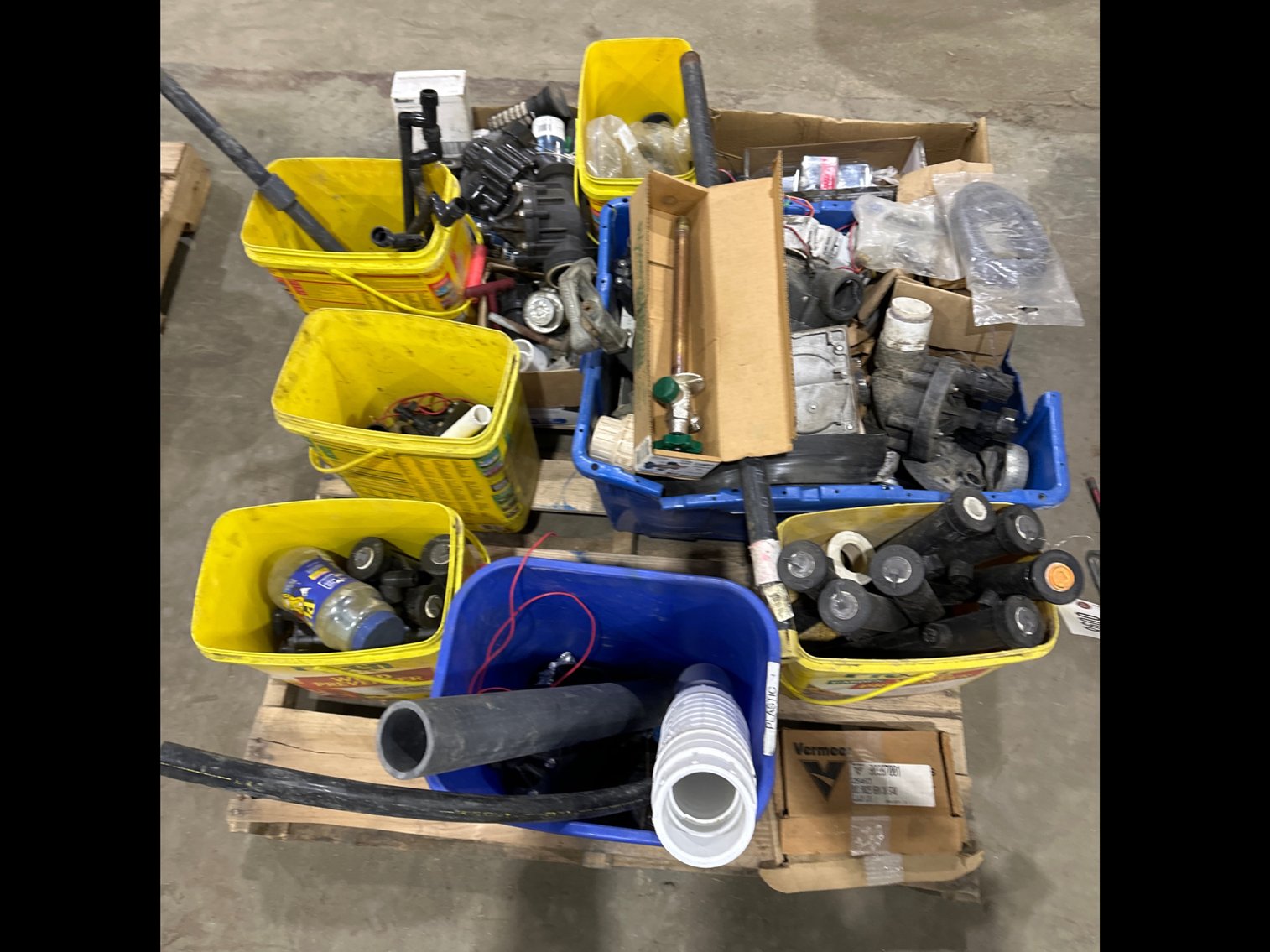 Image for Pallet of Irrigation parts