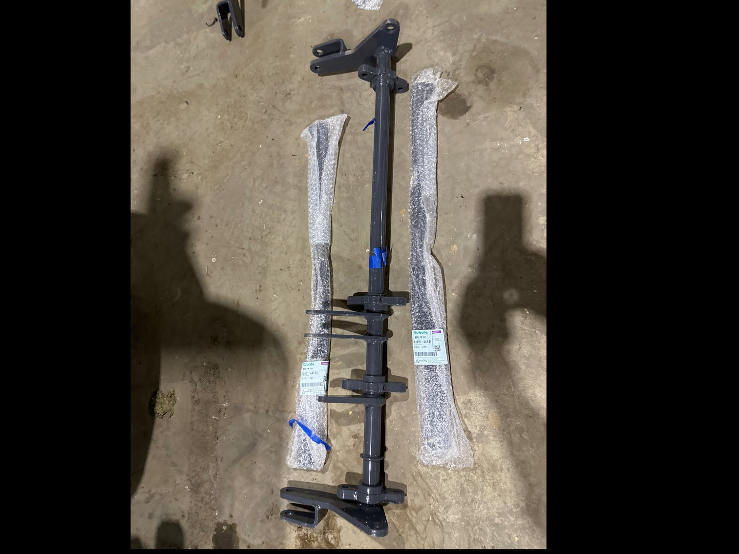 Image for New Kubota Deck Lift Shaft / Linking Plate