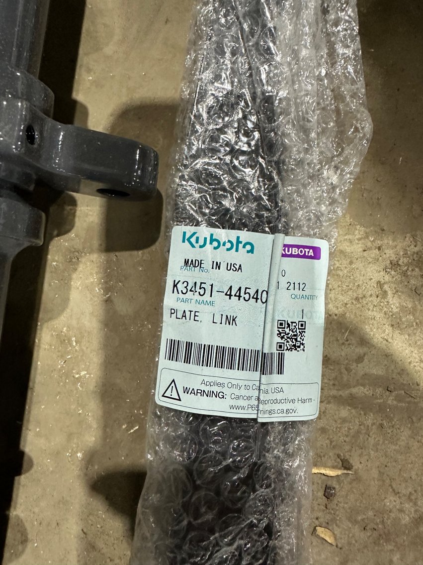 Image for New Kubota Deck Lift Shaft / Linking Plate