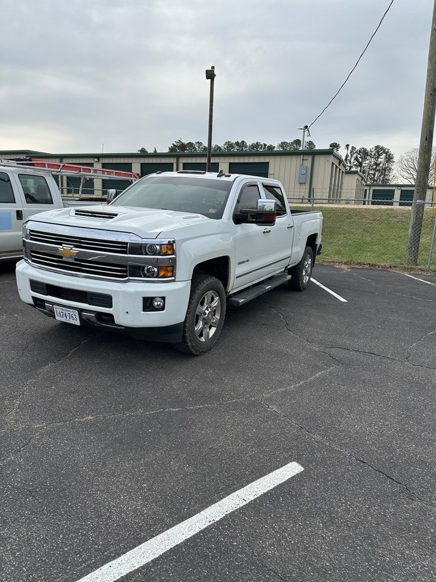 Image for 2017 Chevrolet Silverado Pickup Truck 2500 HD 4X4 Crew Cab Duramax Diesel