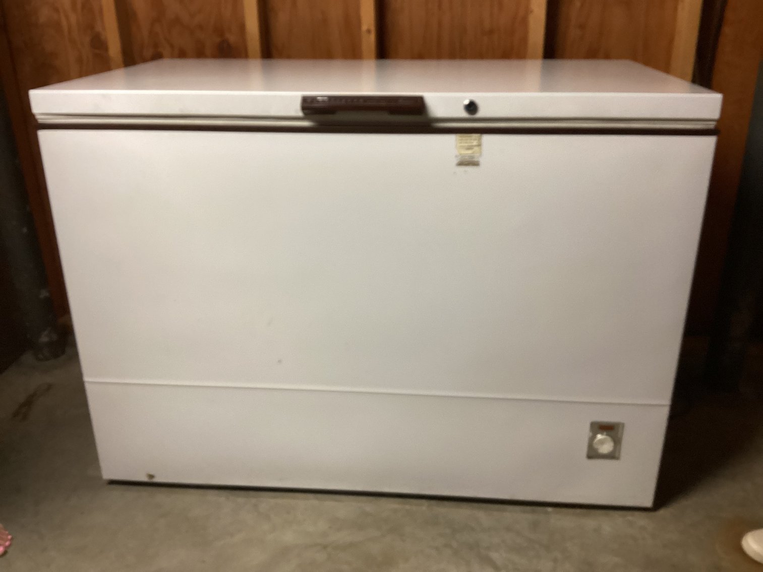 Image for Amana Chest Freezer