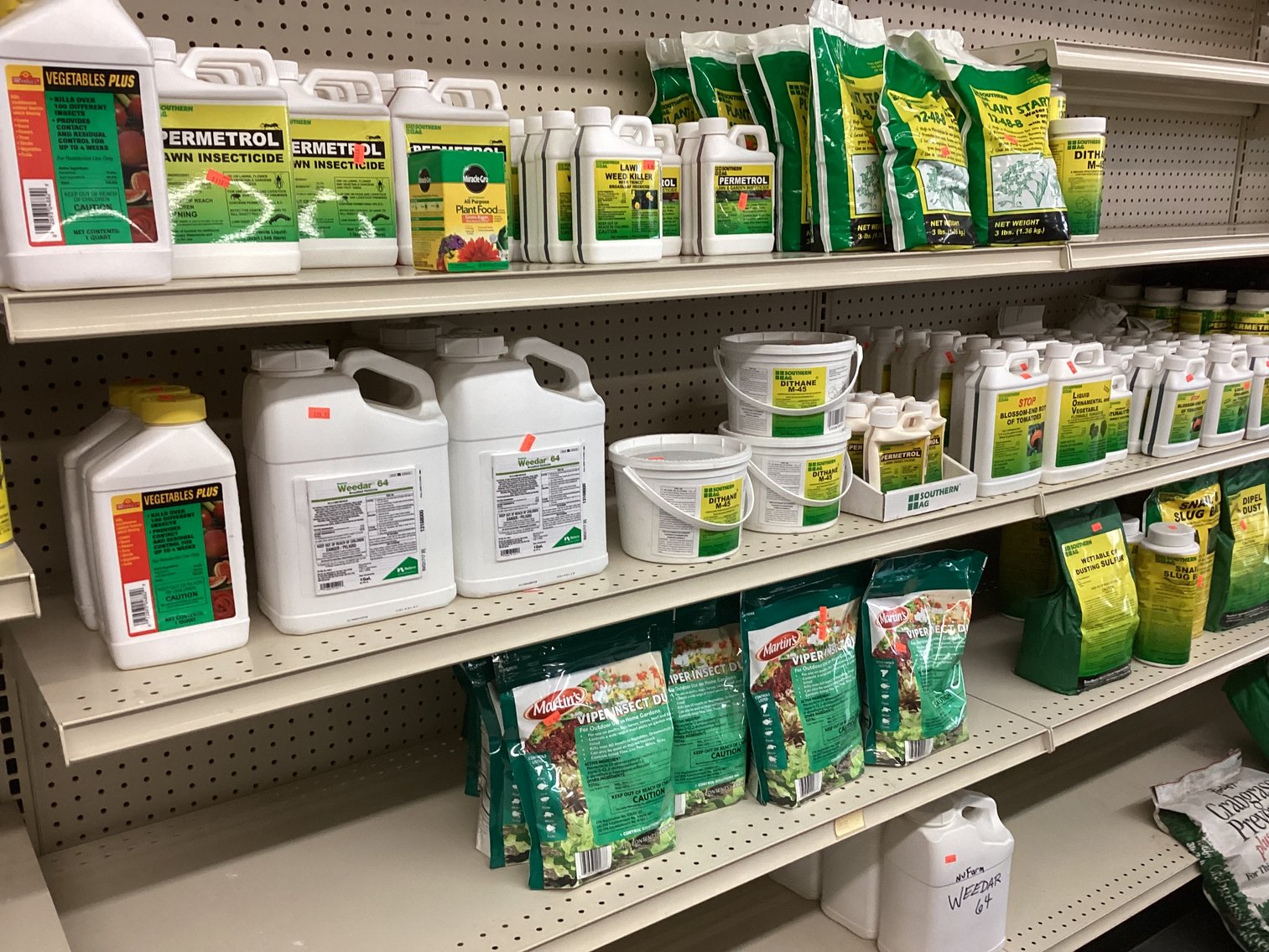 Image for Large Lot of Lawn and Garden Pestisides