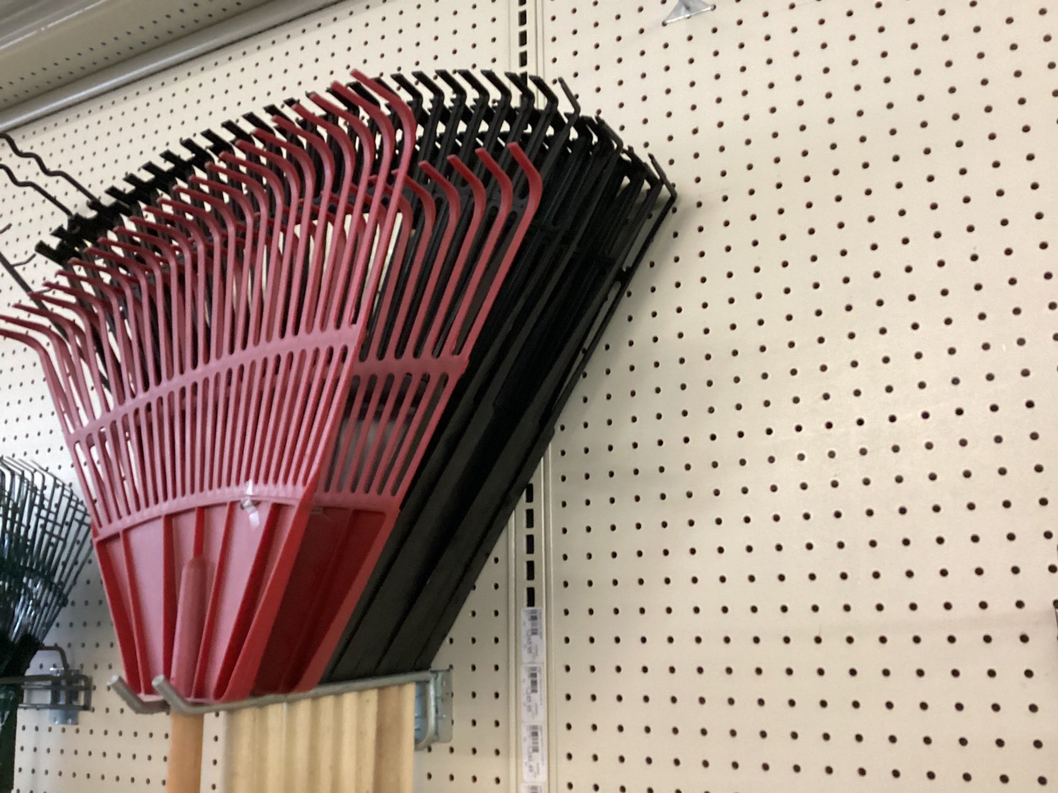 Image for Plastic Leaf Rakes - 9