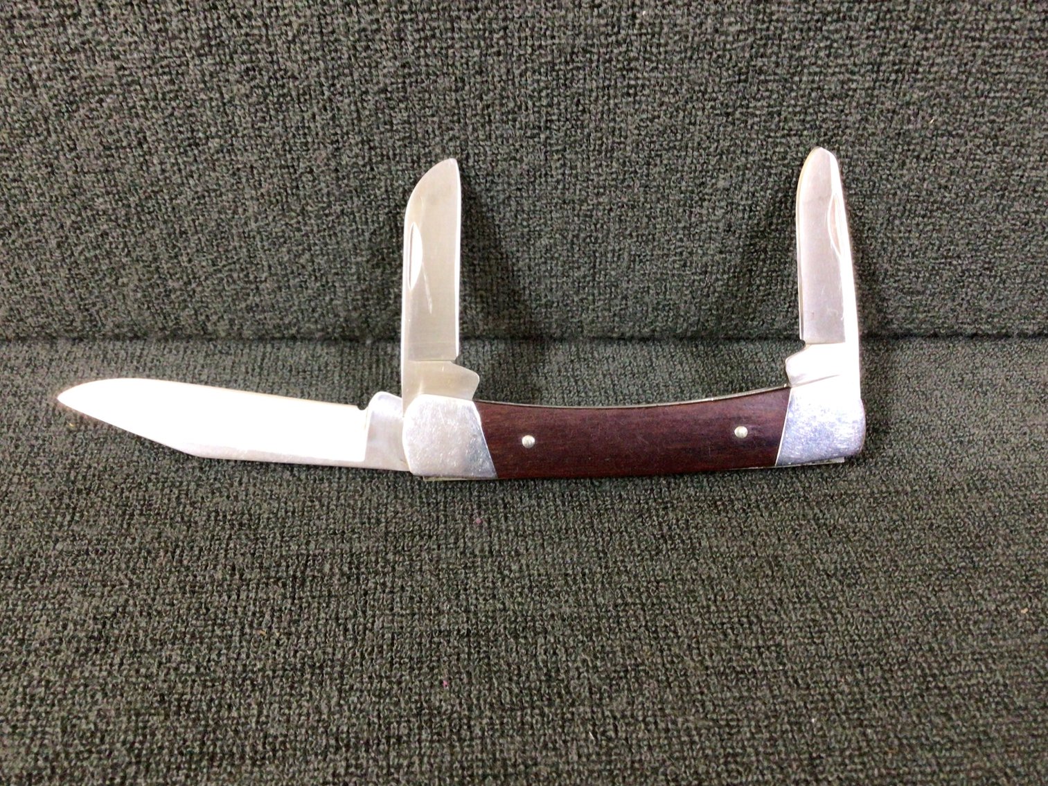 Image for Buck 703 3-blade knife