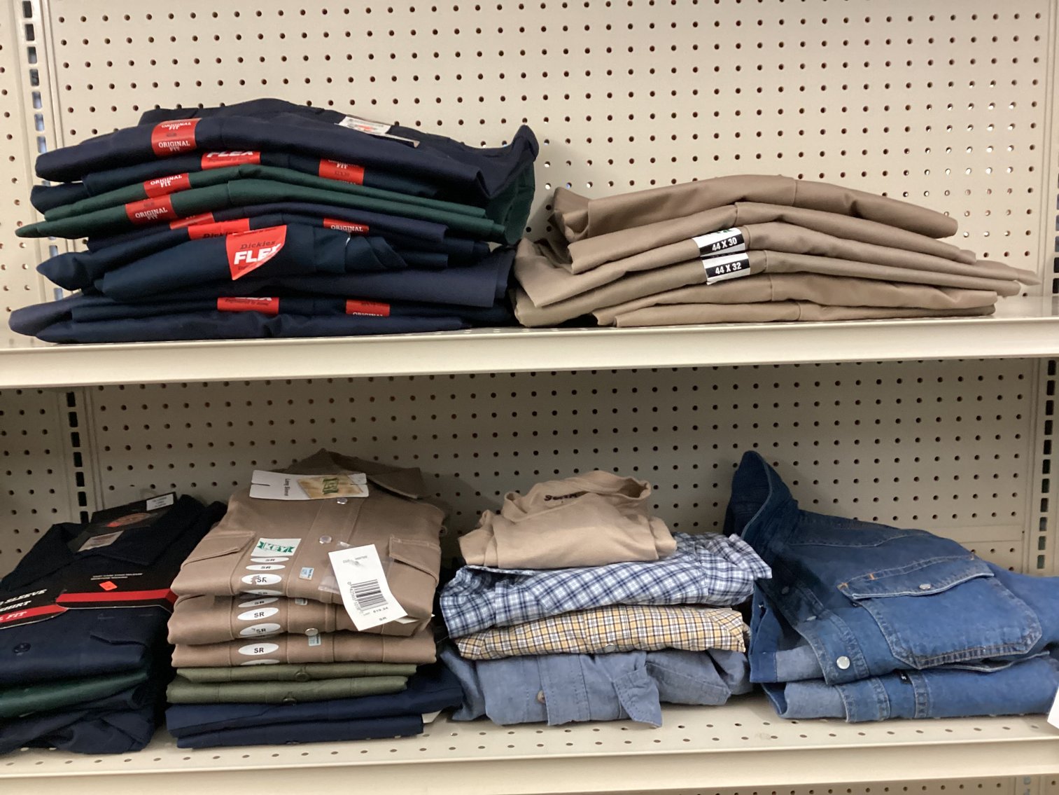 Image for Men’s shirts and pants, various sizes