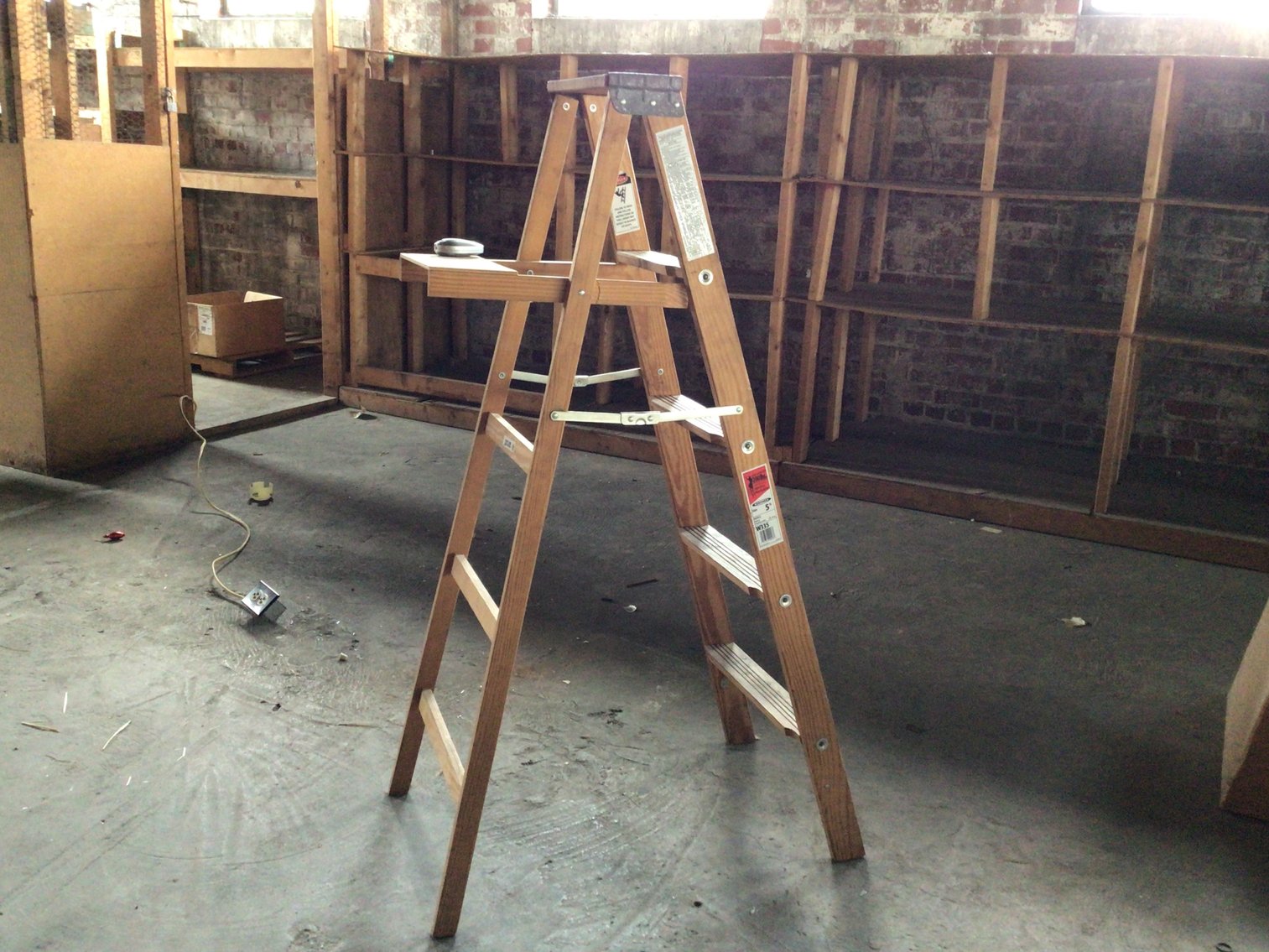 Image for 5’ Wooden Step Ladder
