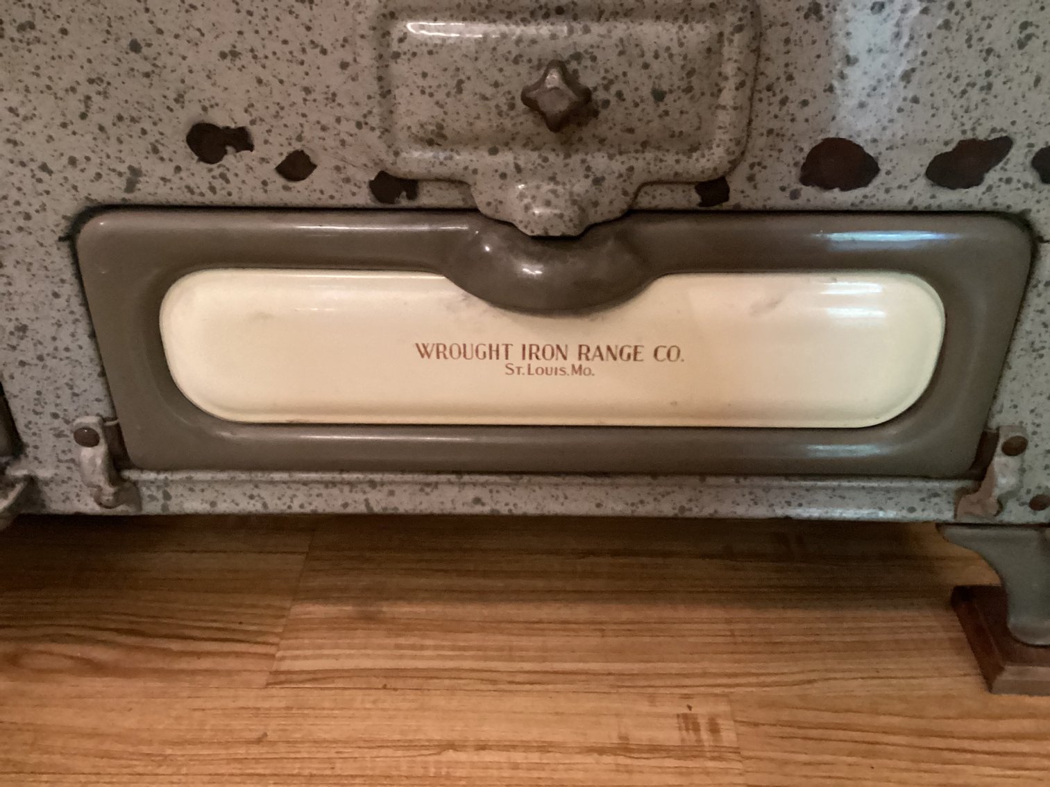 Image for Home Comfort Cast Iron Range