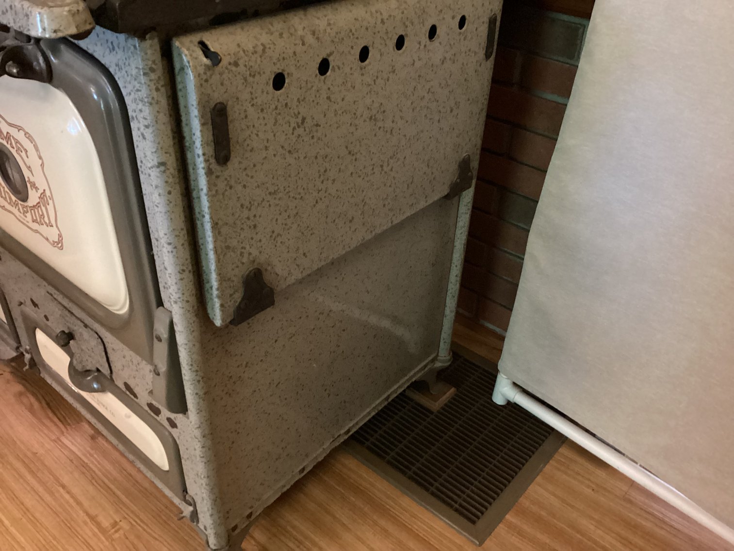 Image for Home Comfort Cast Iron Range