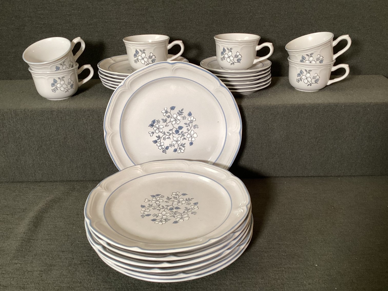 Image for Avondale Dinnerware