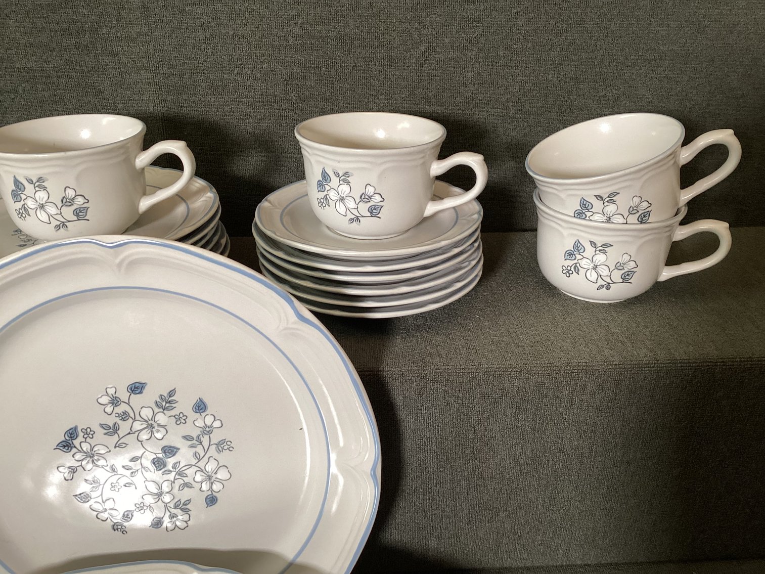 Image for Avondale Dinnerware