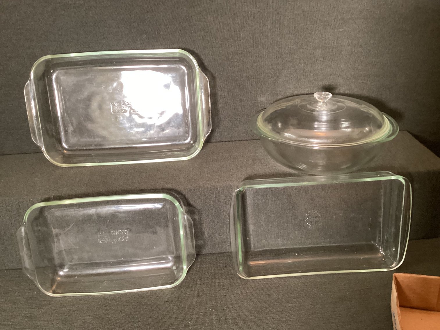 Image for Assorted vintage Pyrex baking dishes