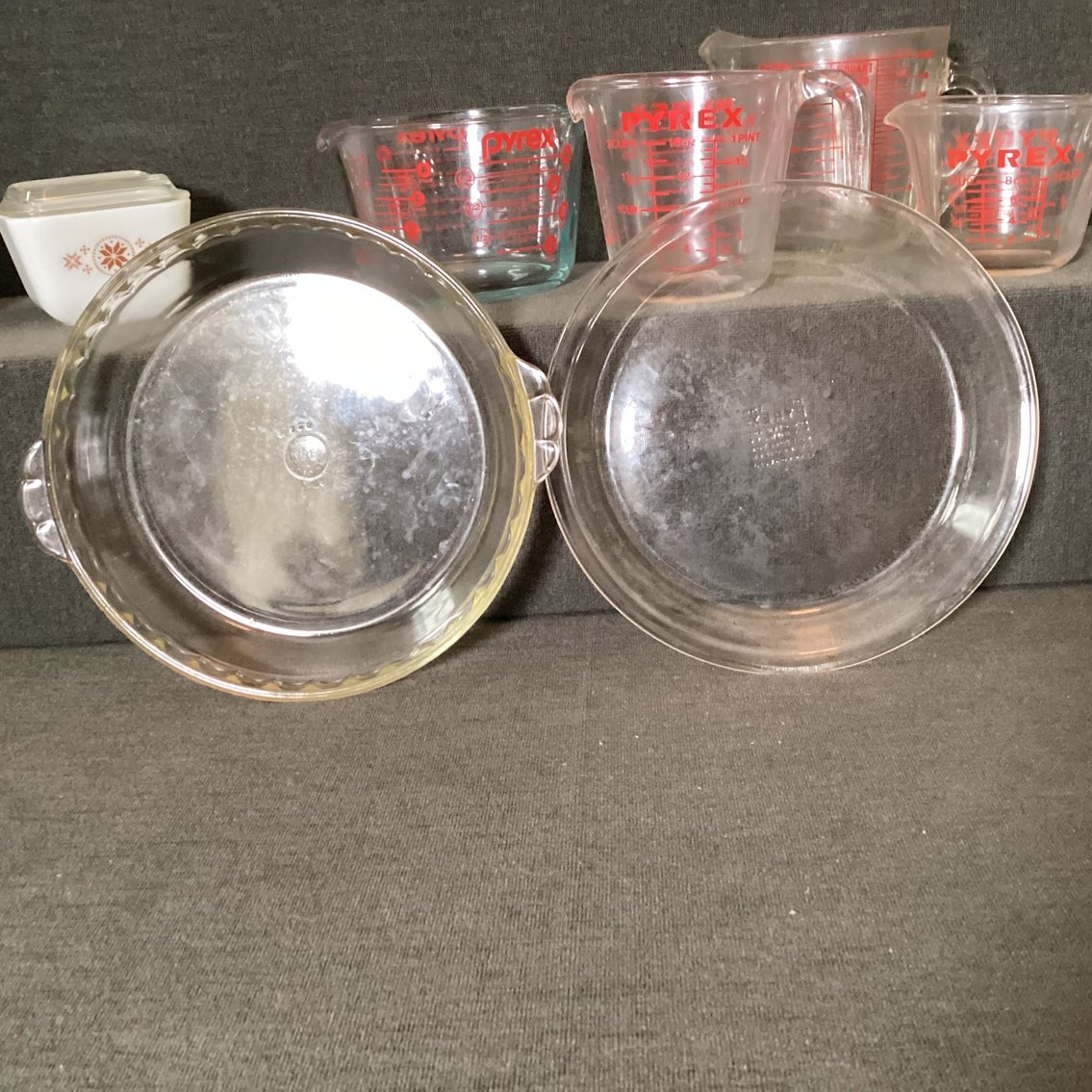 Image for Vintage Pyrex, including measuring cups, pie plastes