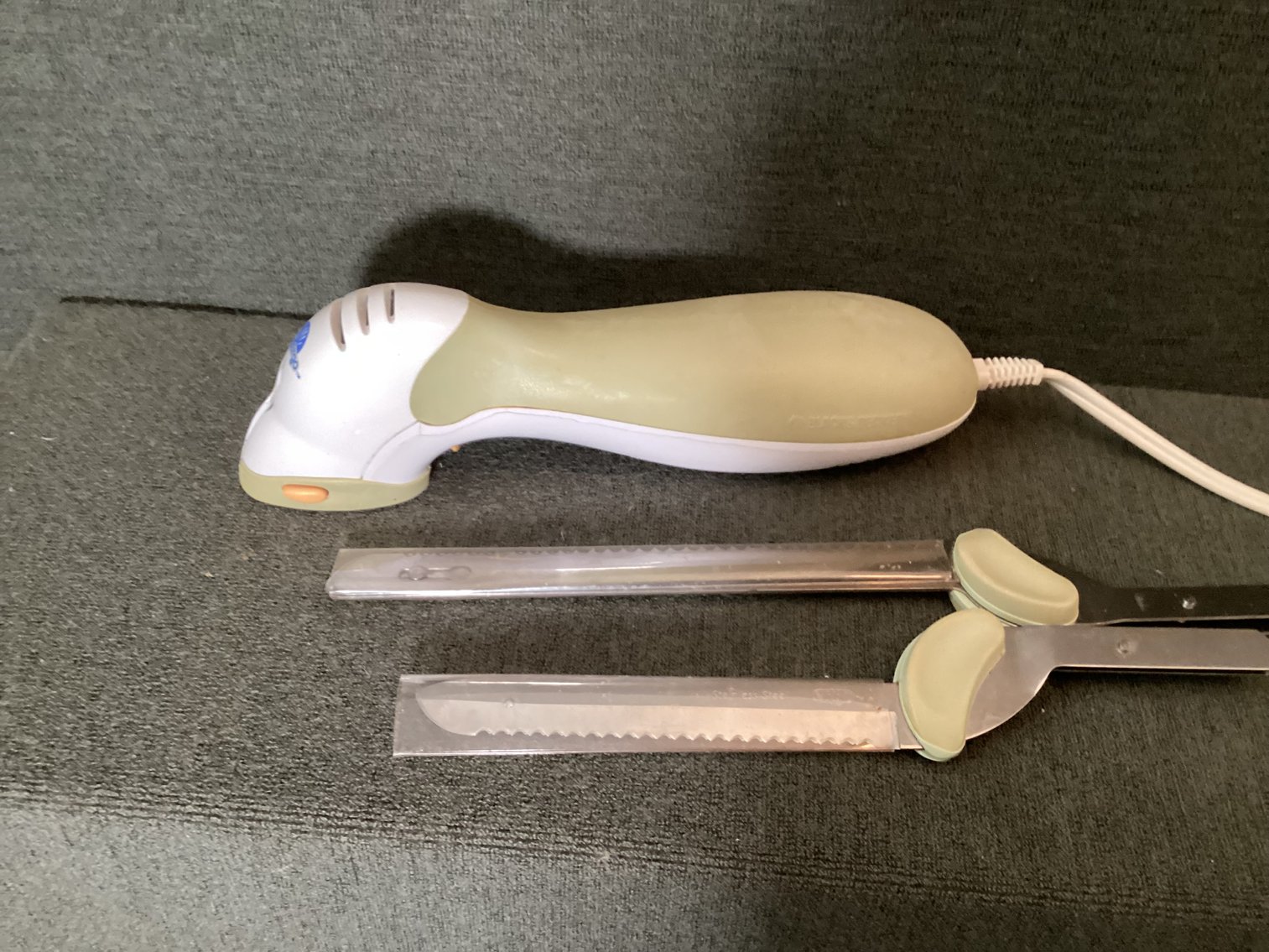 Image for Sunbeam mixer, Oster blender, carving knife, hand mixer