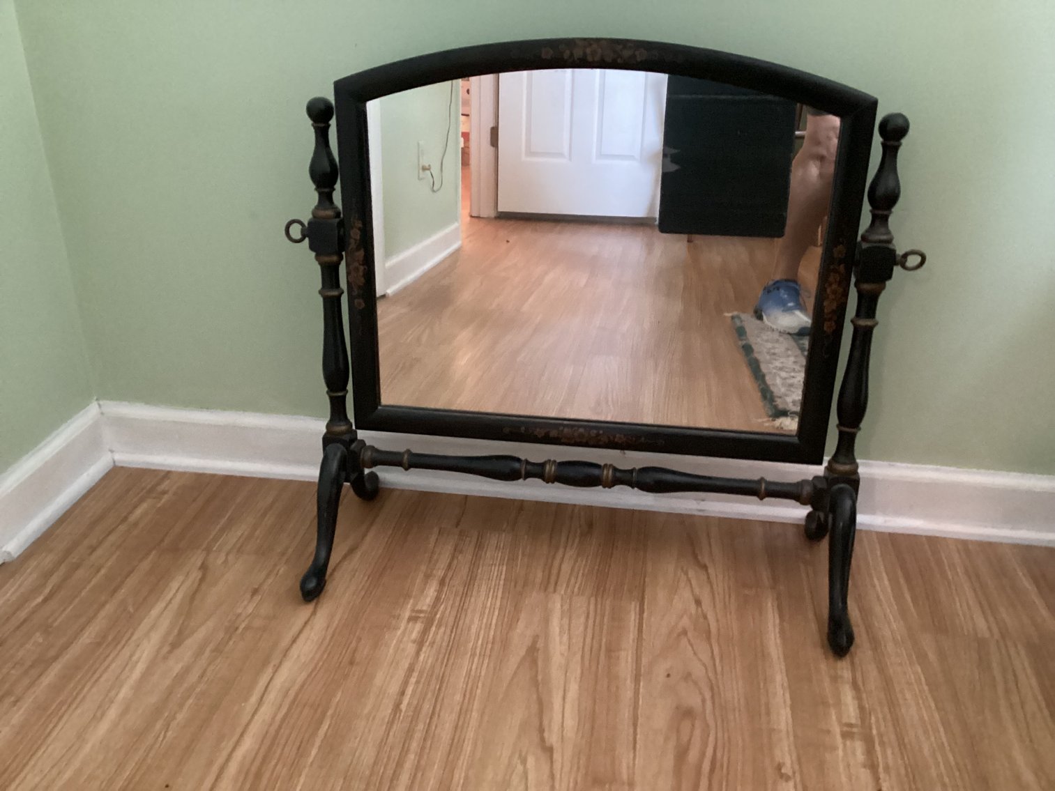 Image for Mirror in Hitchcock Stlye Stand