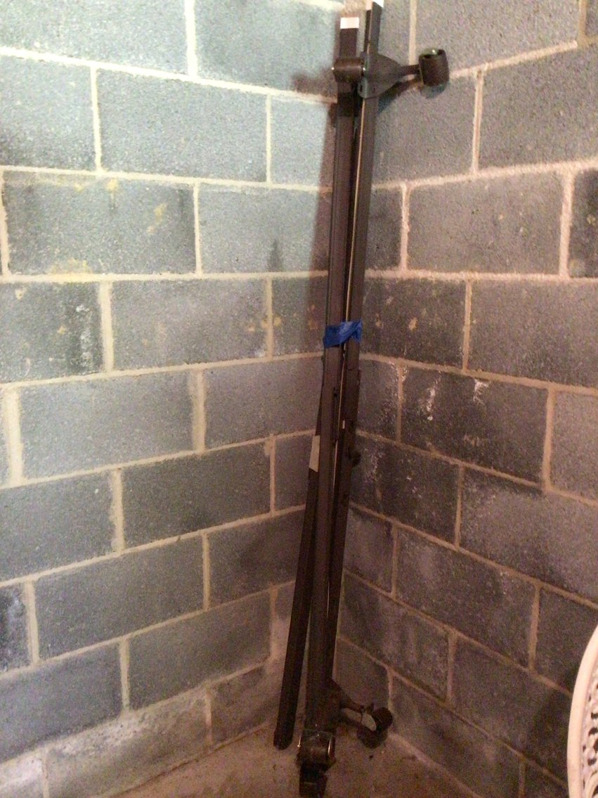 Image for Metal bed frame, good condition