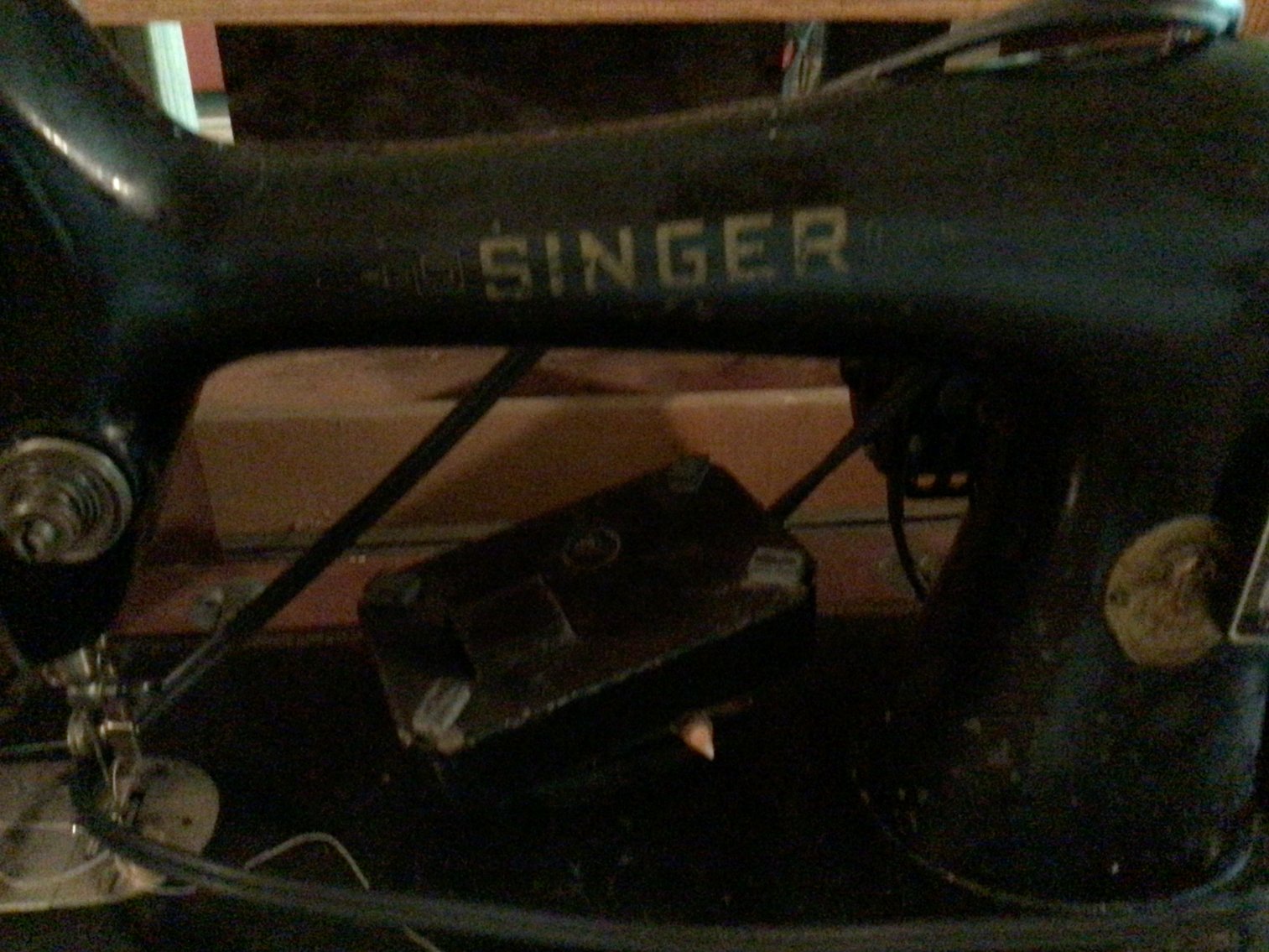 Image for Very old electric, Singer sewing machine.  Untested