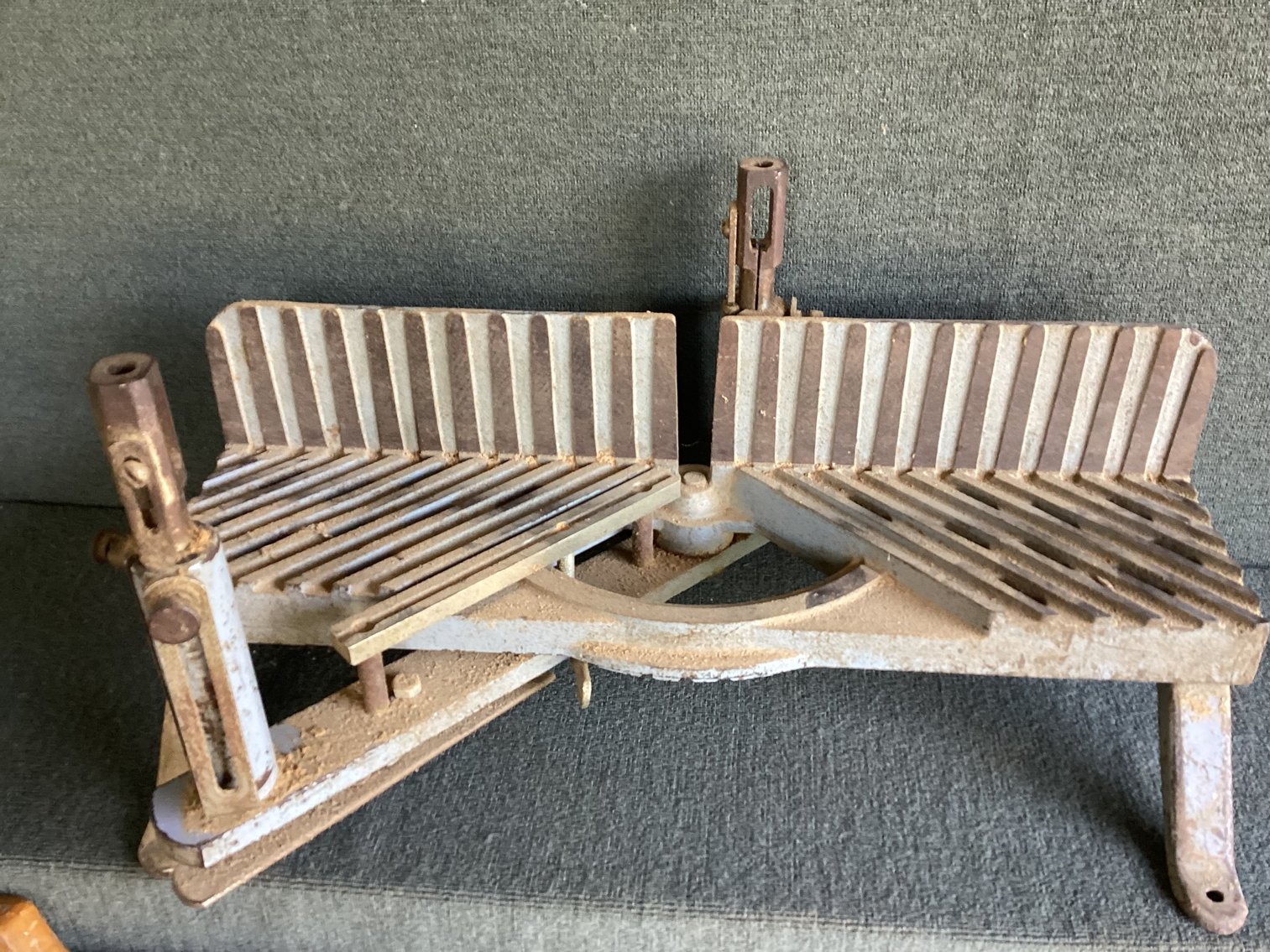 Image for Heavy Duty Cast Metal Miter Box with Saw