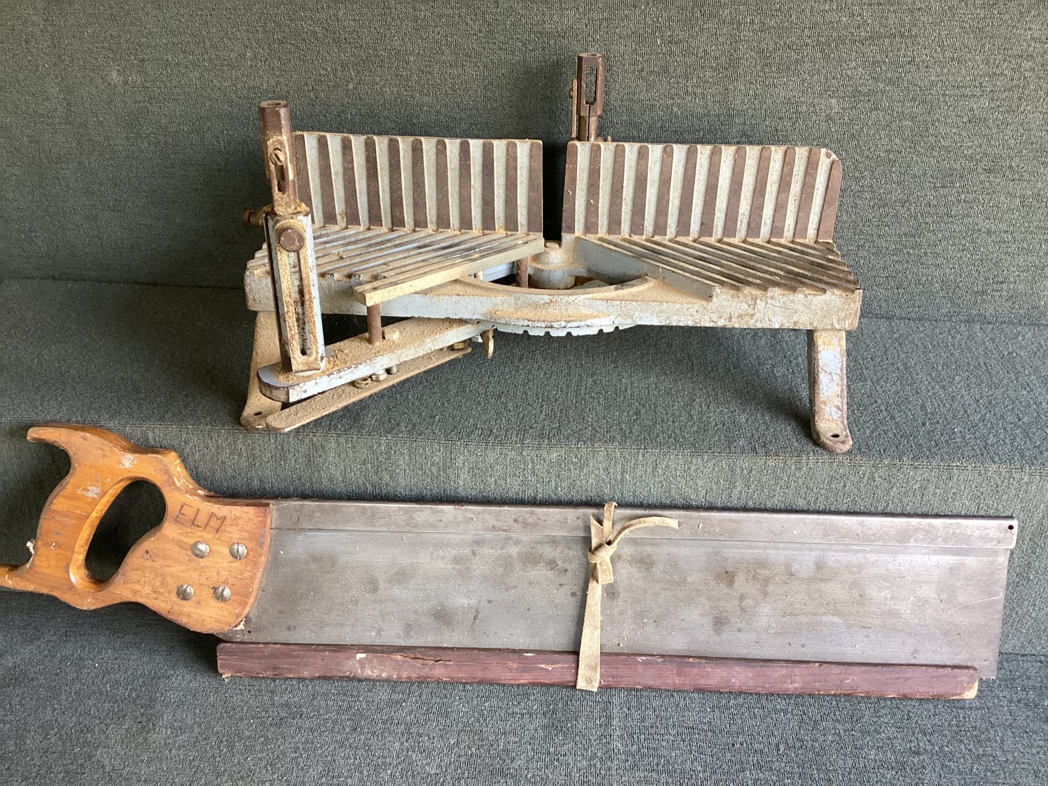 Image for Heavy Duty Cast Metal Miter Box with Saw