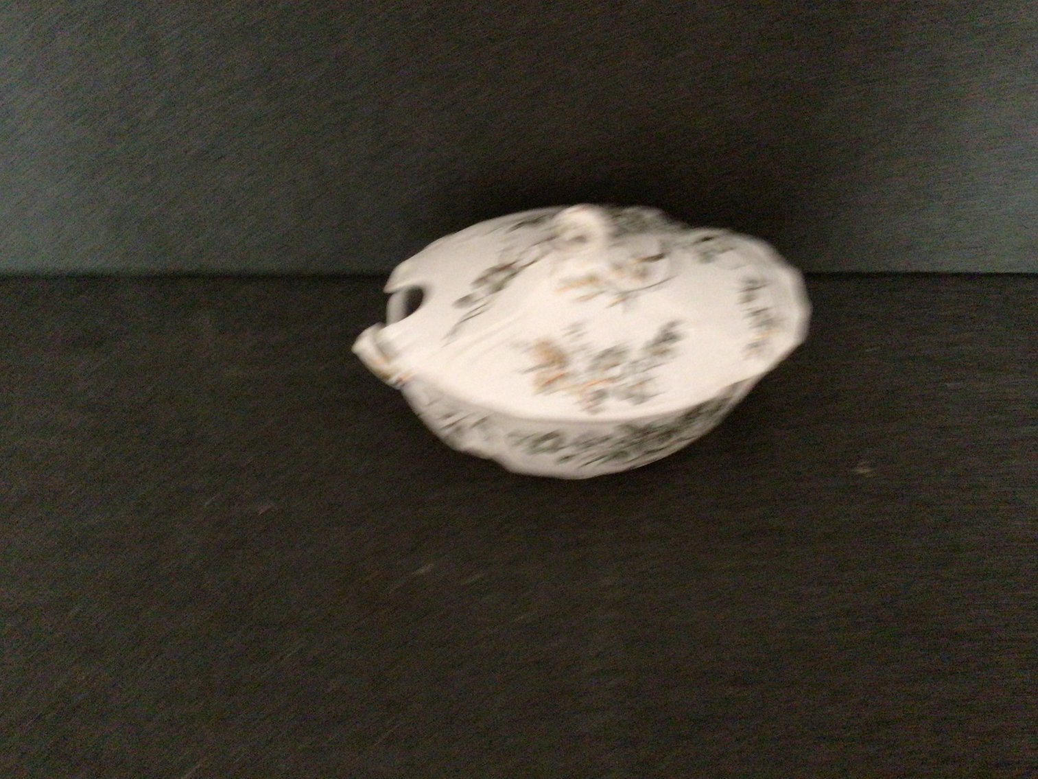 Image for Assorted decorator items.