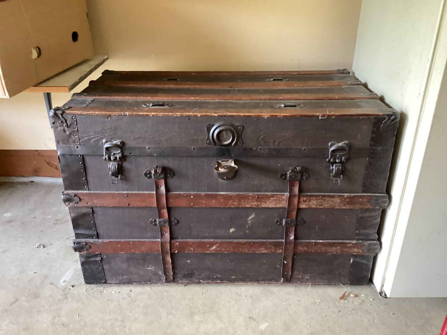 Image for Flat Top Trunk