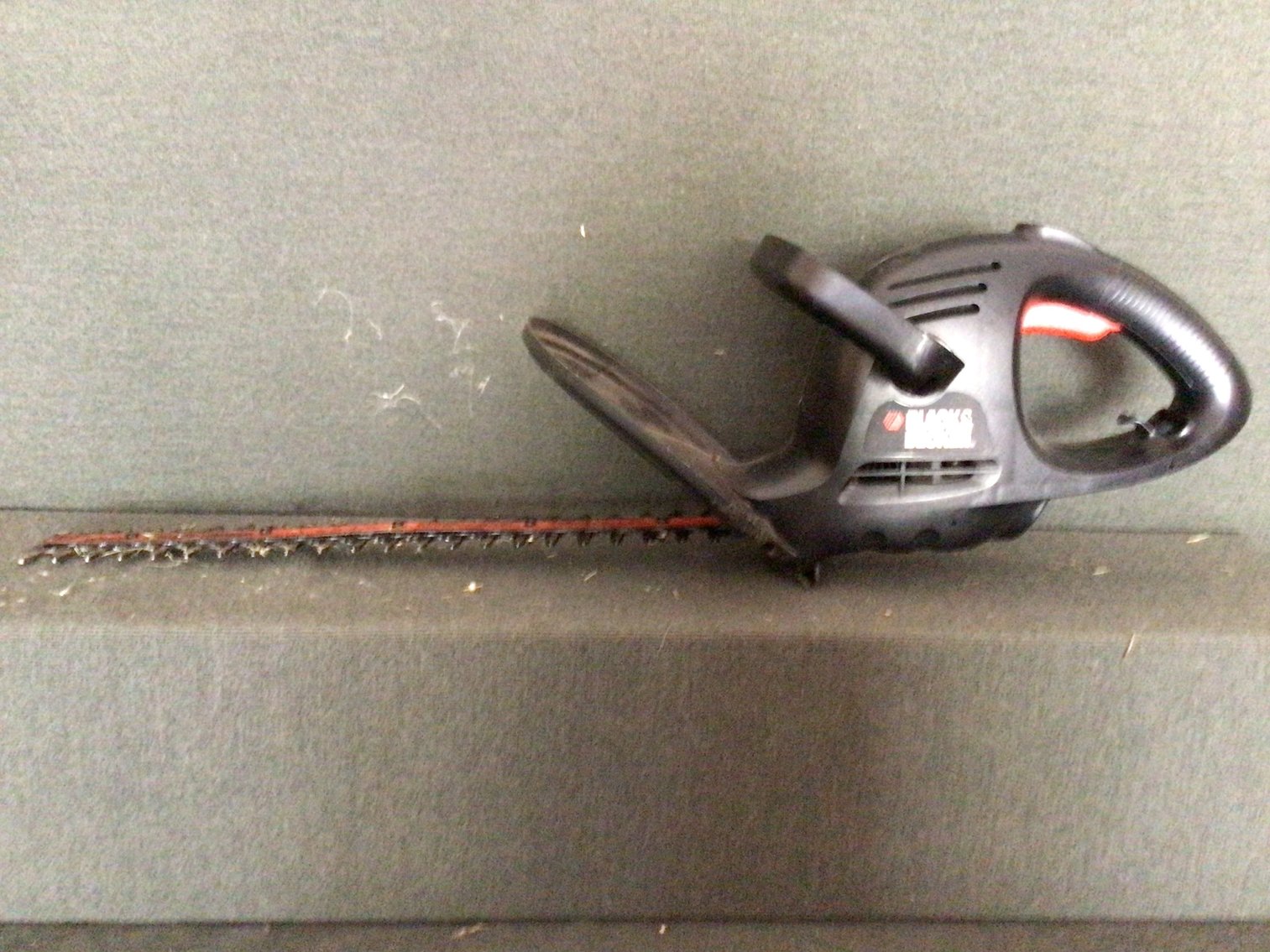 Image for Black & Decker electric hedge trimmers