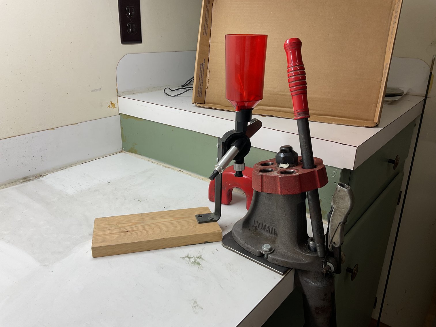 Image for Lyman Reloading Press