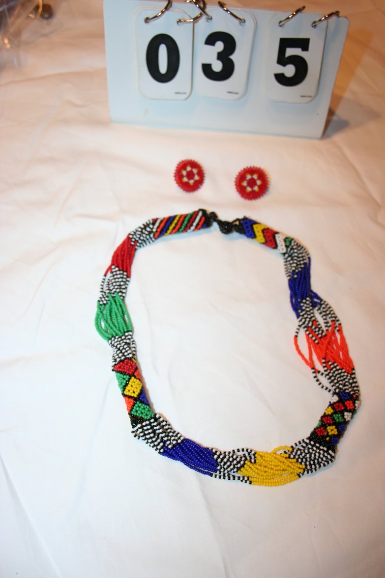 Image for Vintage Handmade Bed Necklace & Earrings