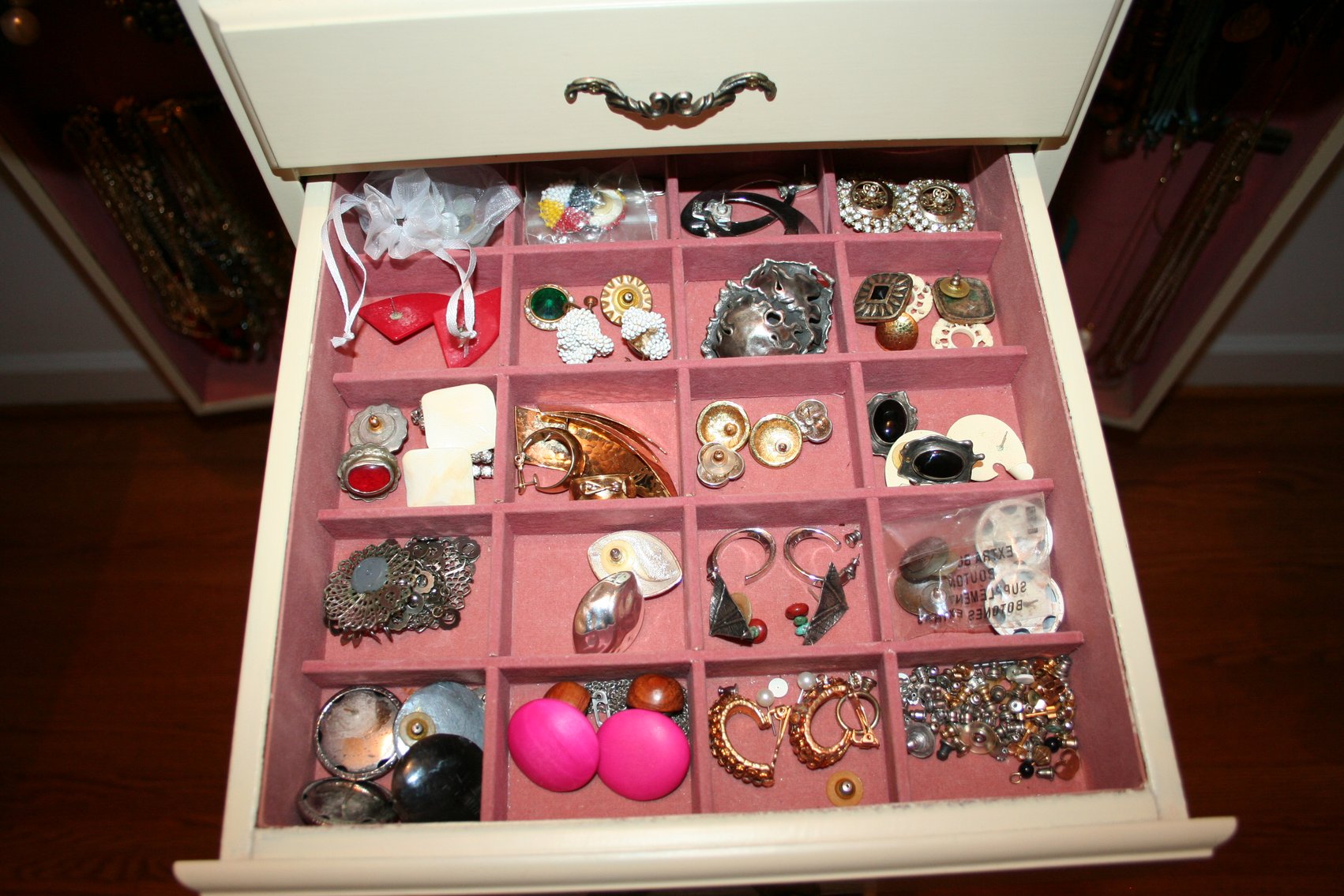 Image for Jewelry Box - Contents Included