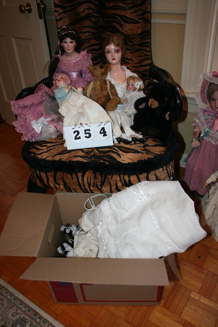 Image for Antique Dolls & Doll Clothing