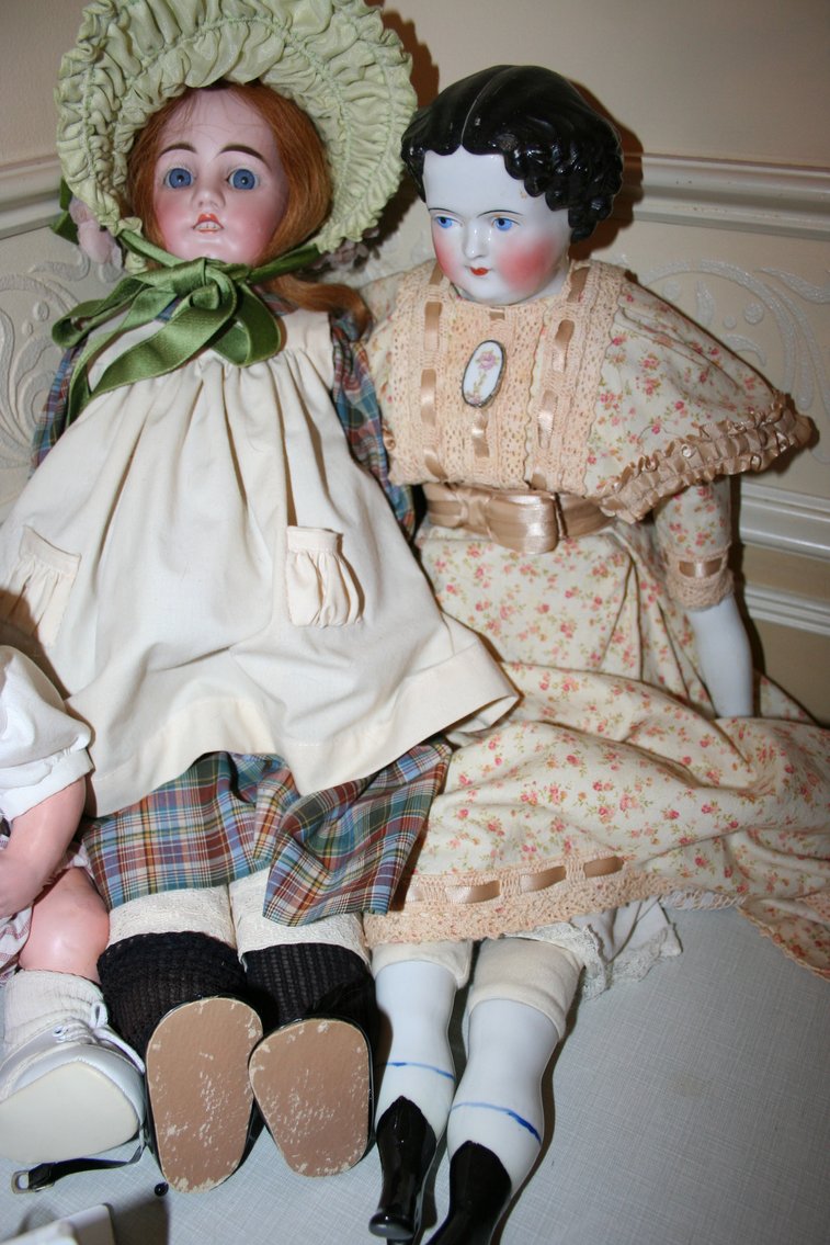 Image for Antique Dolls / Porcelain & Ceramic