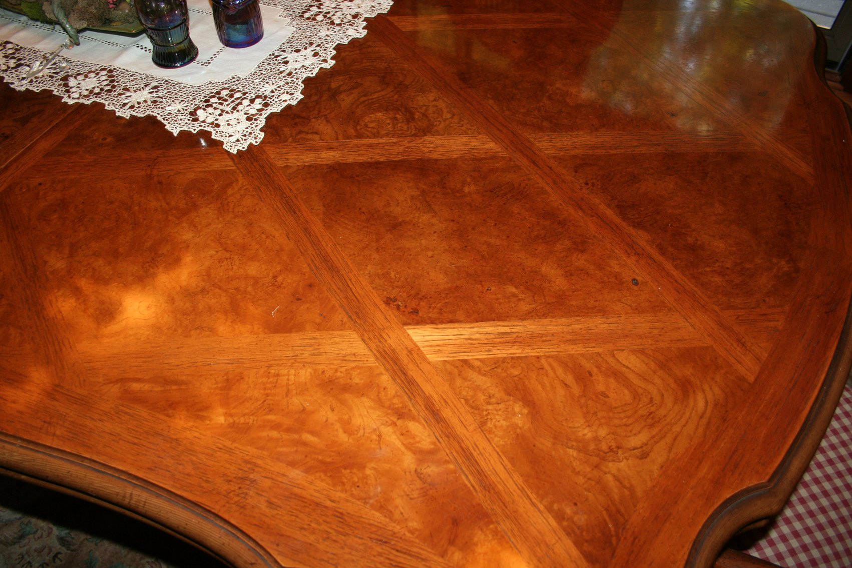 Image for Vintage Dining Table / 8 Chairs / Excellent Condition