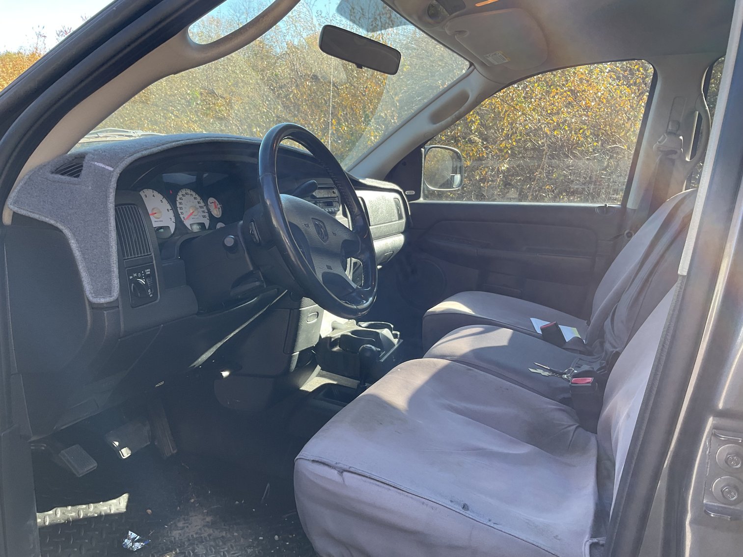 Image for 2002 Dodge RAM 1500 Pick Up Truck w/ Crew Cab