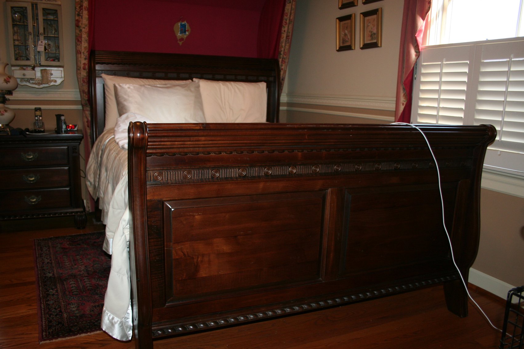 Image for Vintage Bedroom Set (5 Pieces)