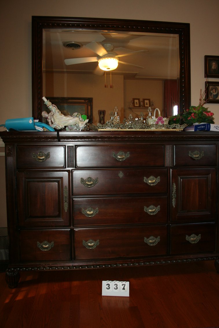 Image for Vintage Bedroom Set (5 Pieces)