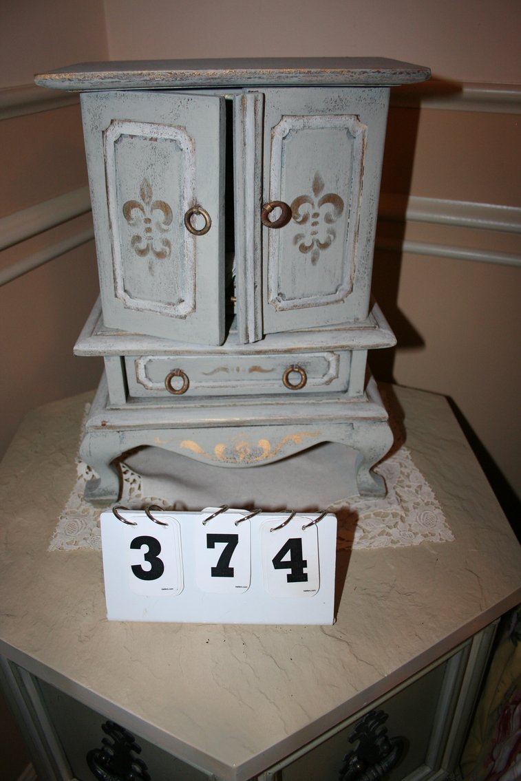 Image for Vintage Jewelry Chest