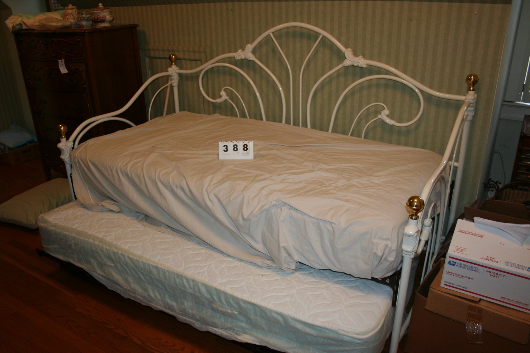 Image for Iron & Brass Trundle Day Bed