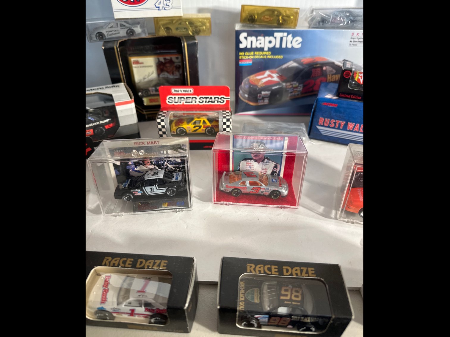 Image for ASSORTMENT of DIE CAST CARS