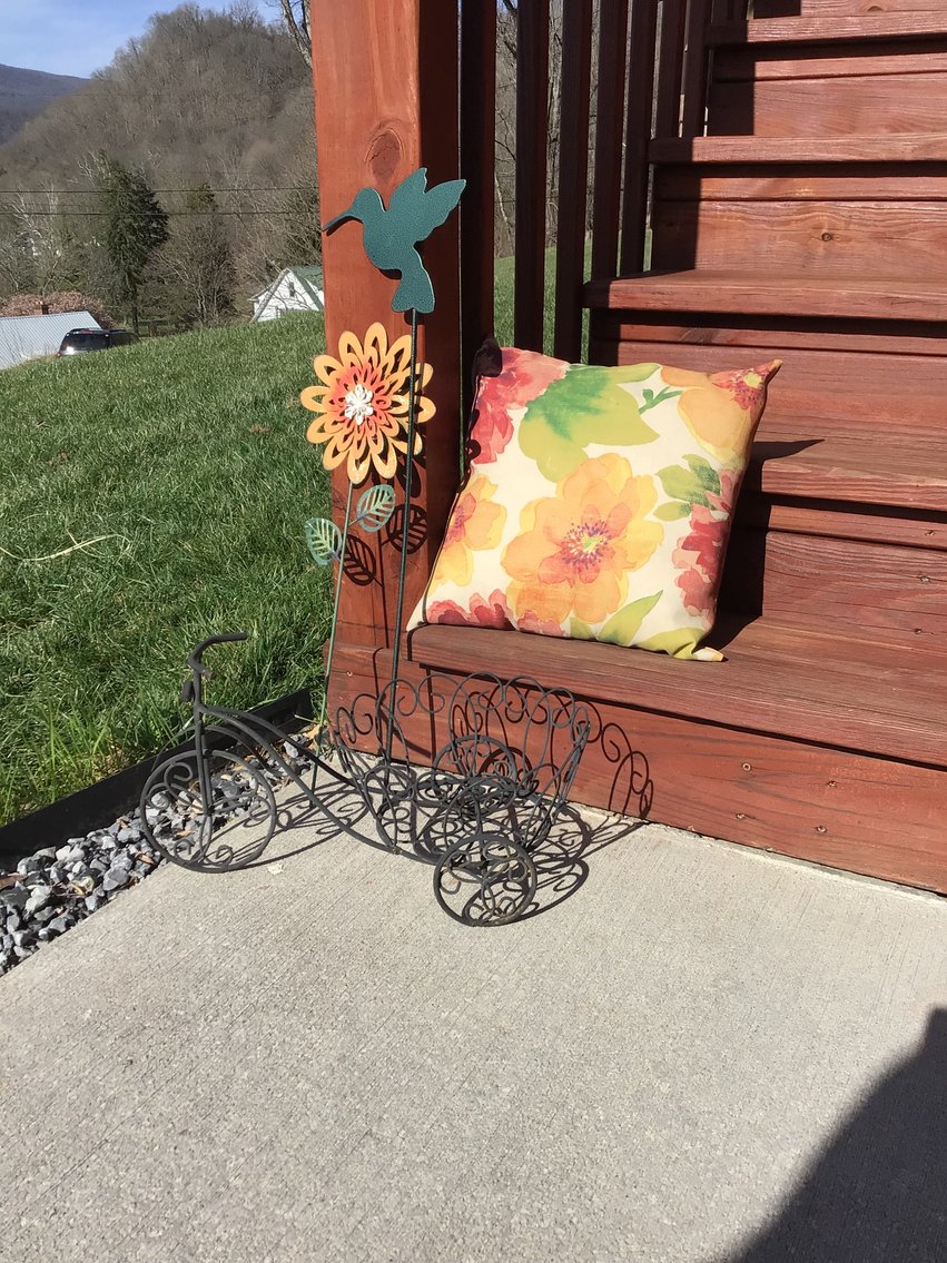 Image for Outdoor Decorator Lot