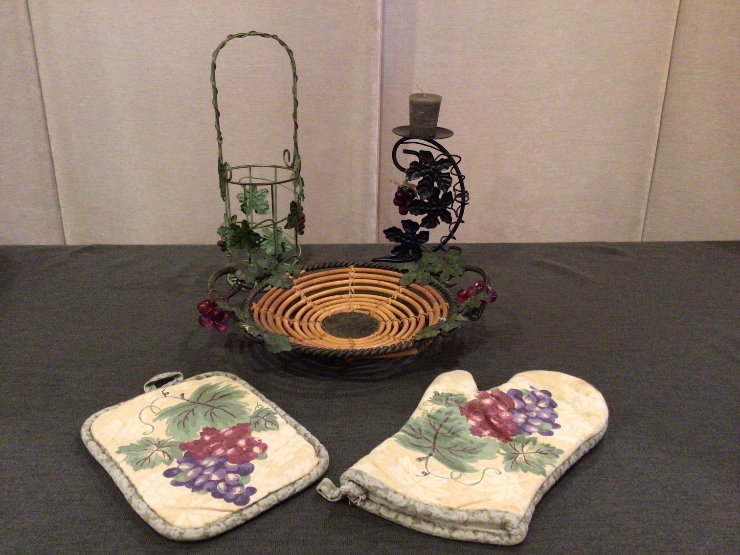 Image for Kitchen Decorator Lot - Vineyard Motif