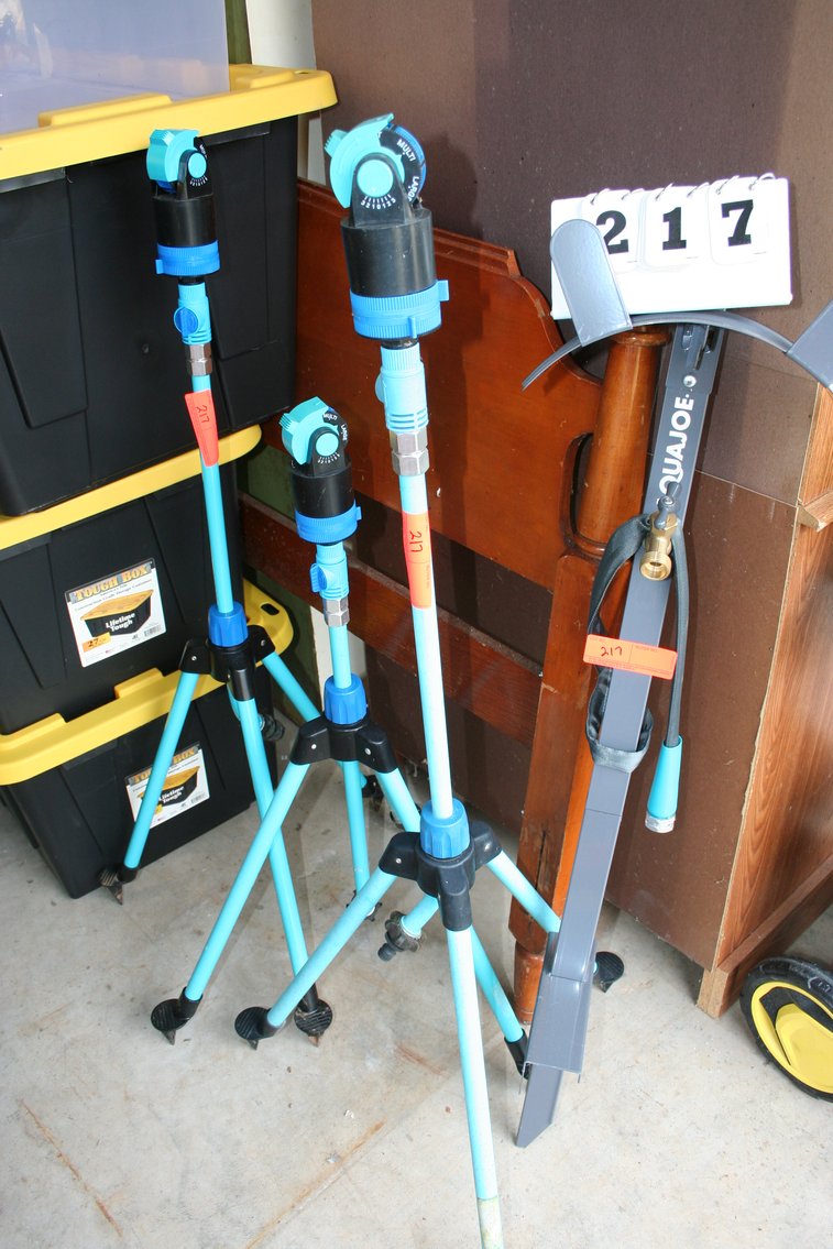 Image for 3 Sprinklers & Hose Stand