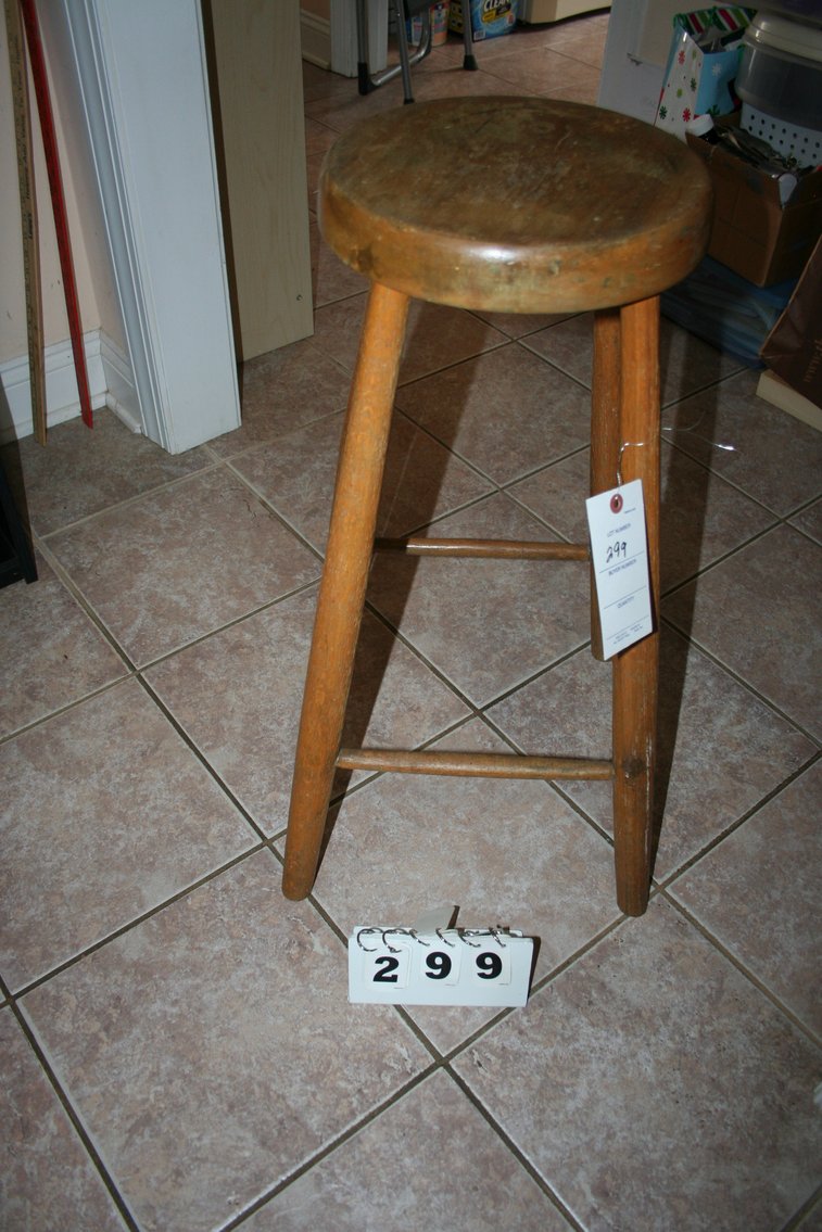 Image for Vintage Wood Stool 28