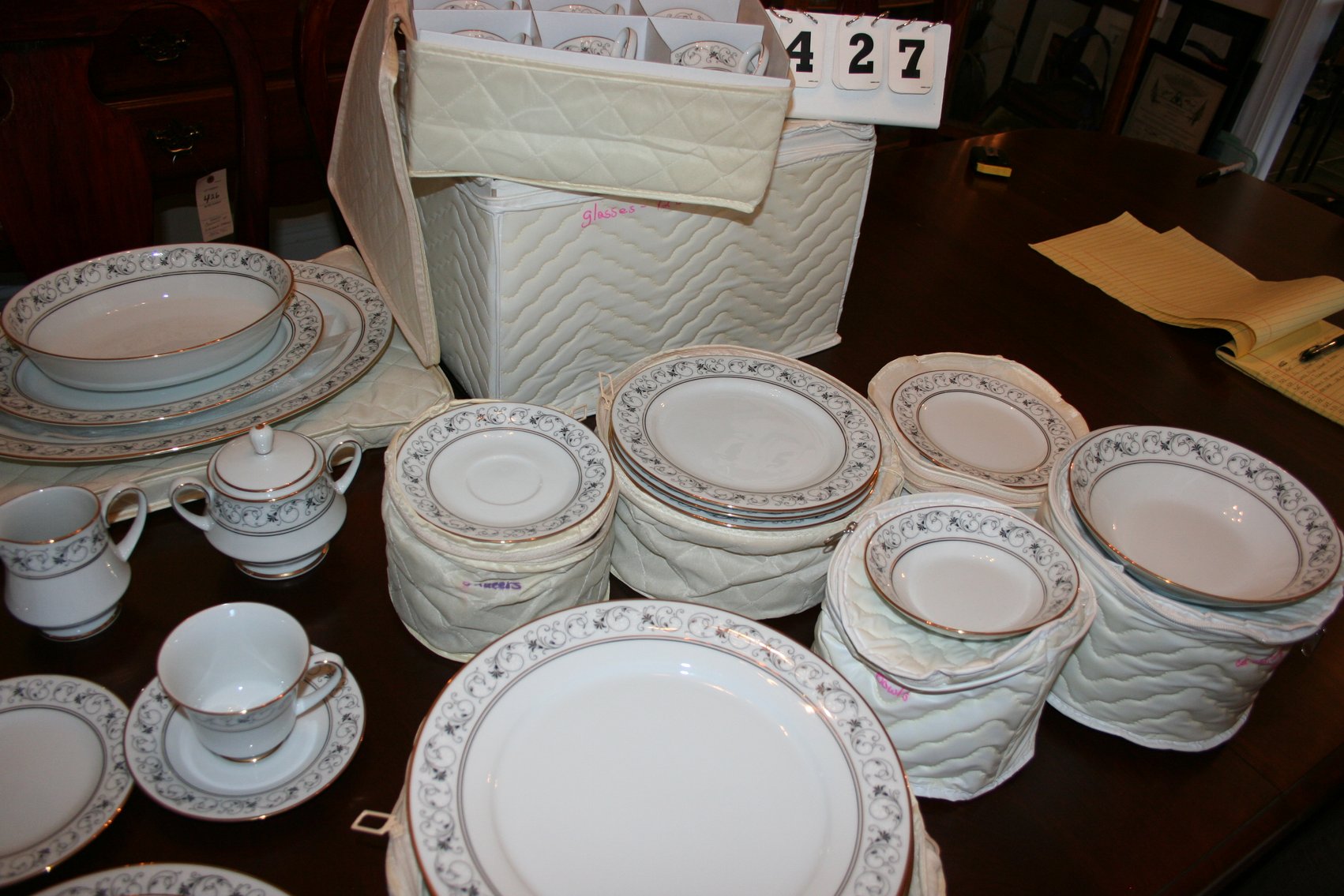 Image for Noritake Sarah Pattern #2083 (No Chips) 12 Place Setting