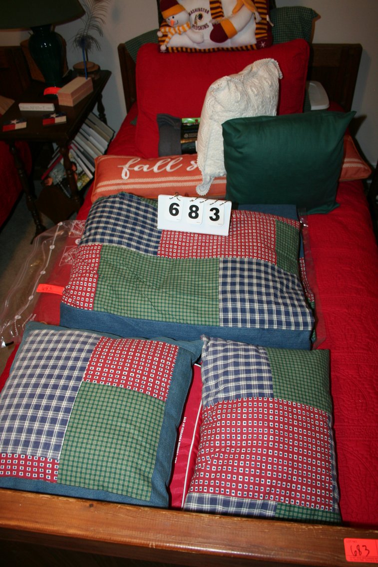 Image for Pine Bunk Bed Set 5 Pieces 2 Beds, Table, Chest, Cabinet & Bedding Included (Very Clean New Condition)