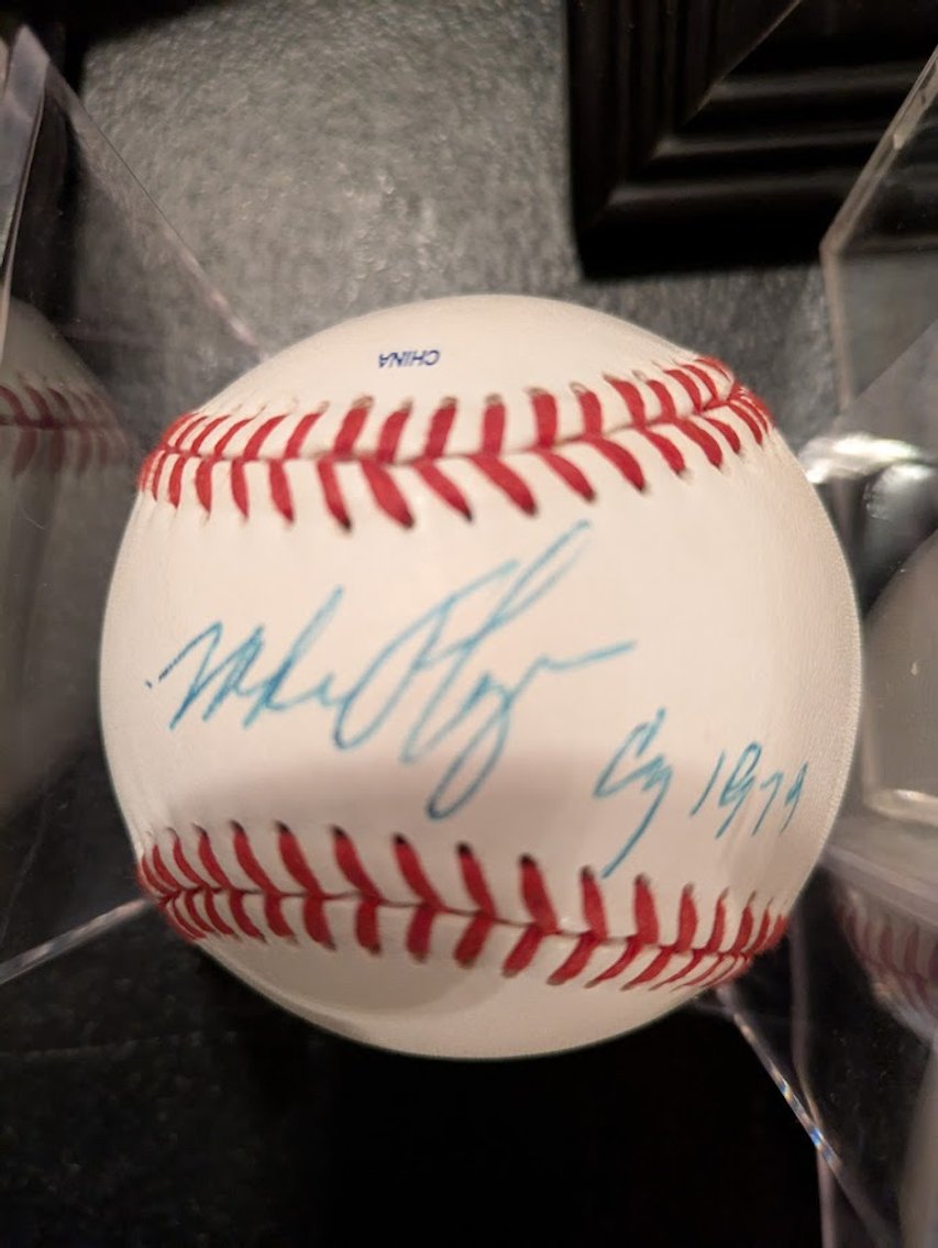 Image for Huge Collection Autographed Balls, Football, Baseball, Bats