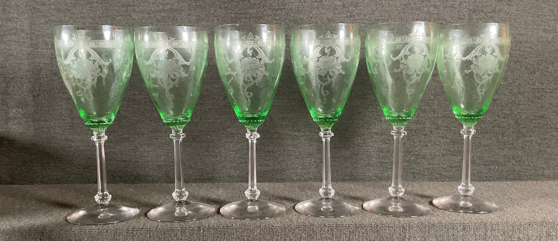 Image for Heisey Moongleam ”Empress” 10 oz Tall Stem Goblet